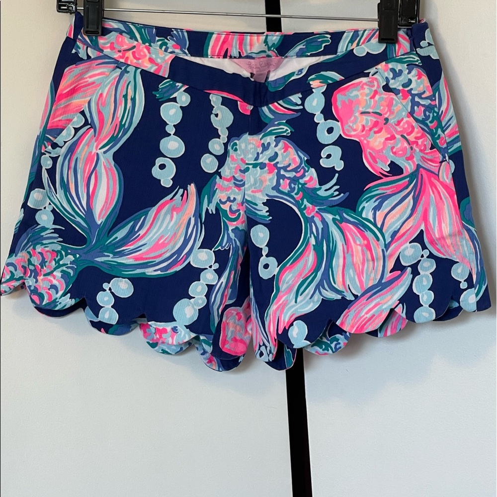 Lilly Pulitzer shorts in True Blue Going Coastal print